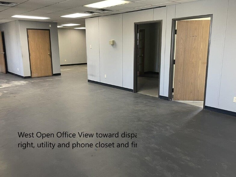 More Photos Of 325 Frontier Dr, Oklahoma City Truck Terminal For Lease