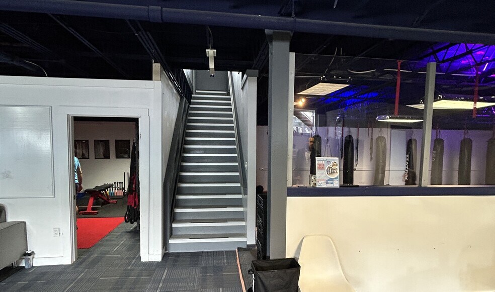 More Photos Of 247 Herring Cove Rd, Halifax Office For Lease