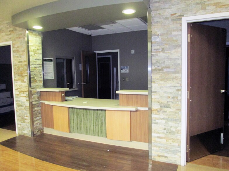 More Photos Of 6262 S Sheridan Rd, Tulsa Hospital For Sale