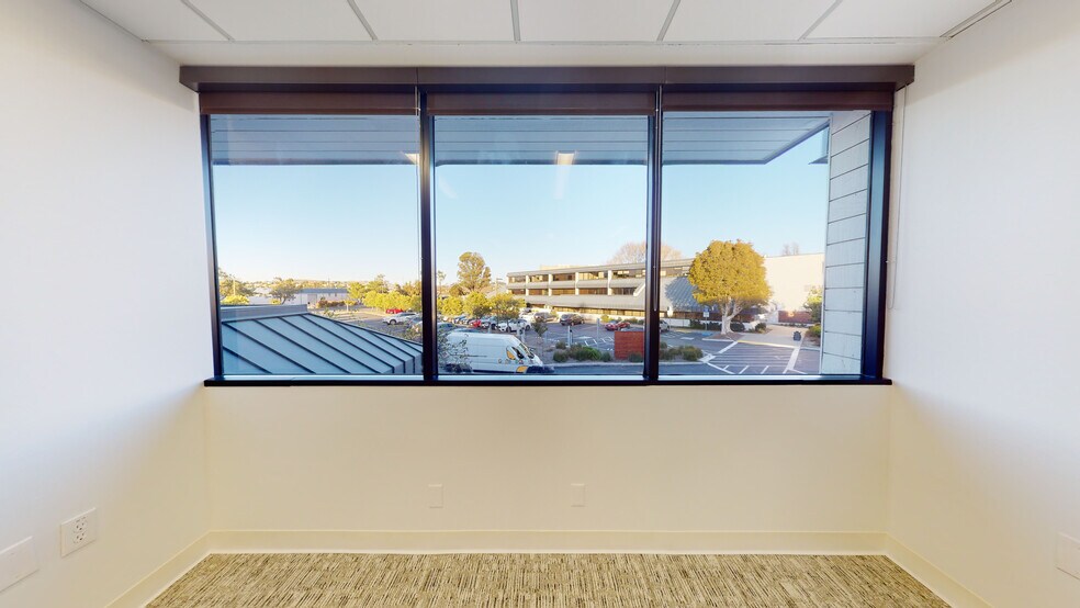 More Photos Of 1 Harbor Dr, Sausalito Unknown For Lease