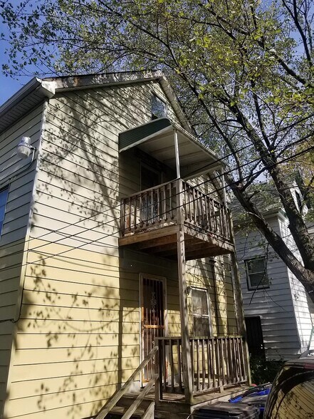 More Photos Of 10706 Crestwood Ave, Cleveland Apartments For Sale