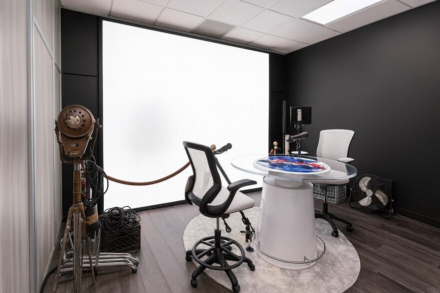 More Photos Of 1500 NW 89th Ct, Doral Loft Creative Space For Lease