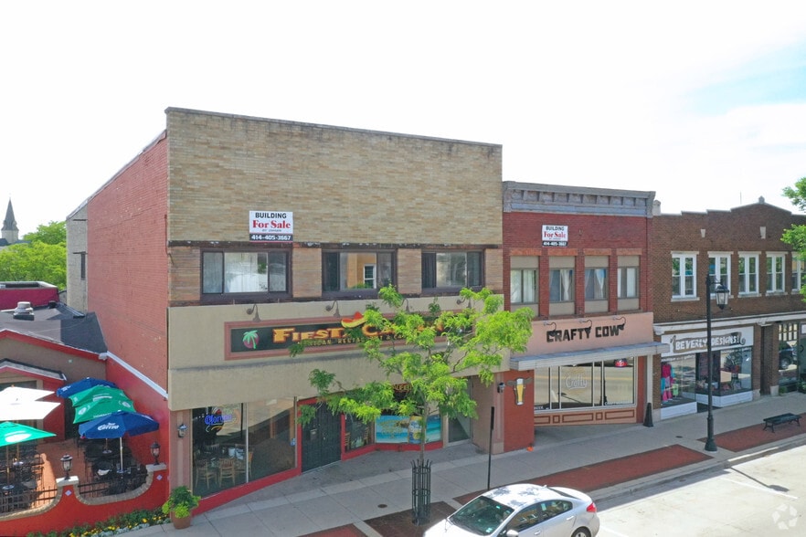 Primary Photo Of 153-157 E Wisconsin Ave, Oconomowoc Restaurant For Sale