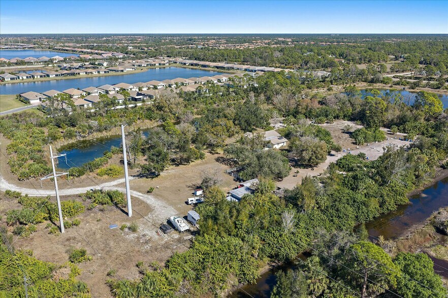 More Photos Of 2327 Ewing Dr, Venice Land For Sale
