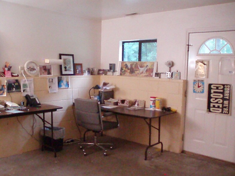 More Photos Of 1140 Weber Rd, Loveland Showroom For Sale