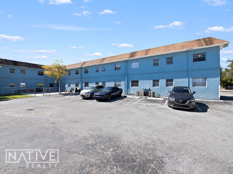 More Photos Of 707 NE 14th St, Fort Lauderdale Apartments For Sale