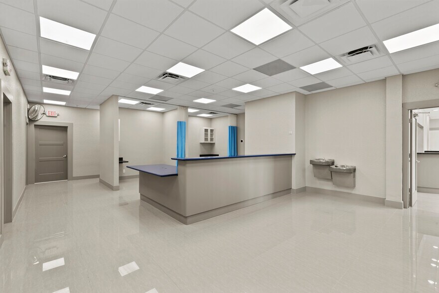 More Photos Of 431 N Kirkman Rd, Orlando Medical For Lease