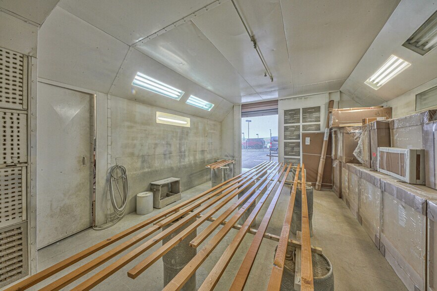 More Photos Of 805-815 Broadway Ave, Seaside Storefront For Sale