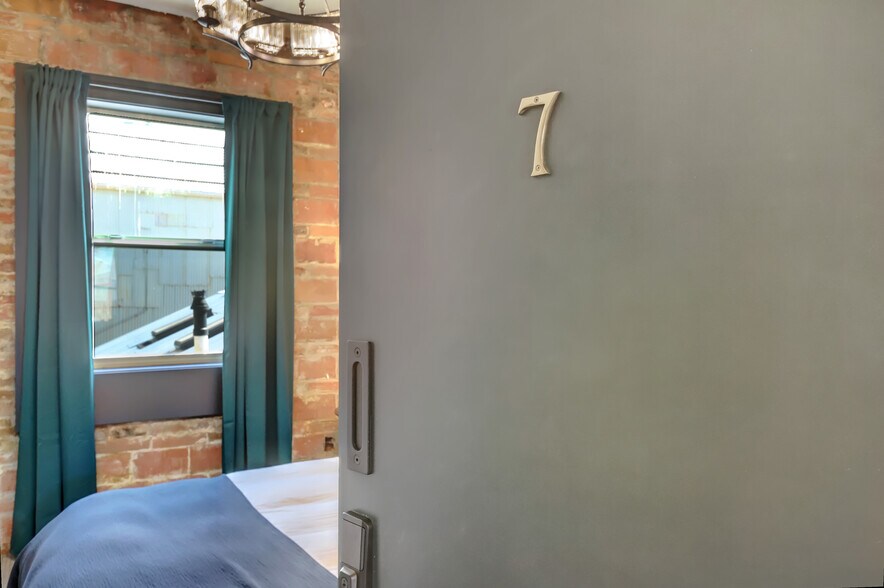 More Photos Of 233 Broad St, Nevada City Hotel For Sale