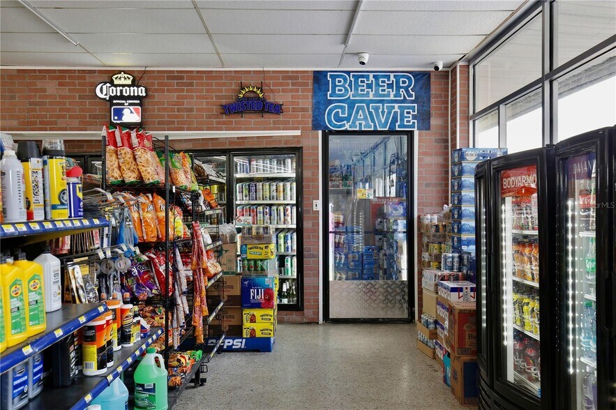 More Photos Of 2581 Sun Acres Blvd, Auburndale Convenience Store For Sale