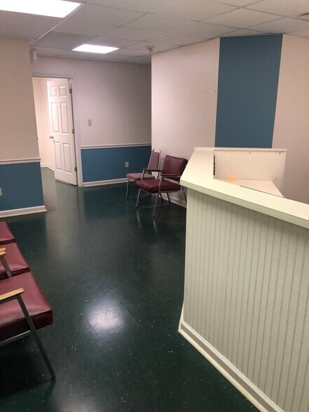 More Photos Of 1724 Rockingham Ave, Bowling Green Medical For Lease