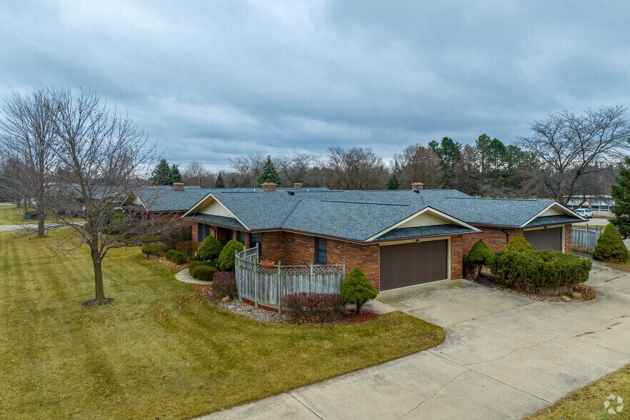More Photos Of 1565 N Hickory Rd, Owosso Apartments For Sale