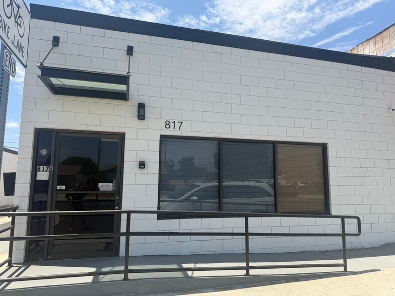 More Photos Of 817 S 1st Ave, Arcadia Storefront For Lease