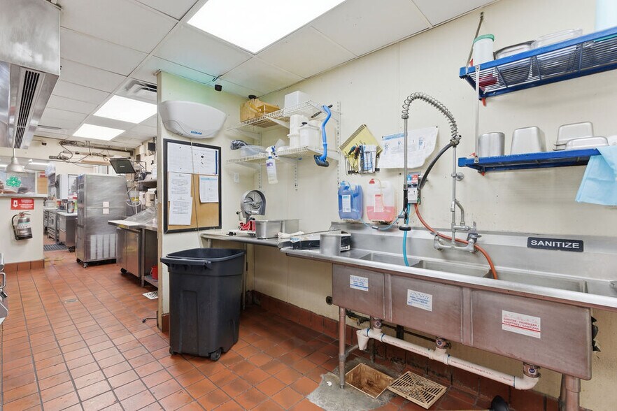 More Photos Of 2227 N Monroe St, Tallahassee Fast Food For Sale