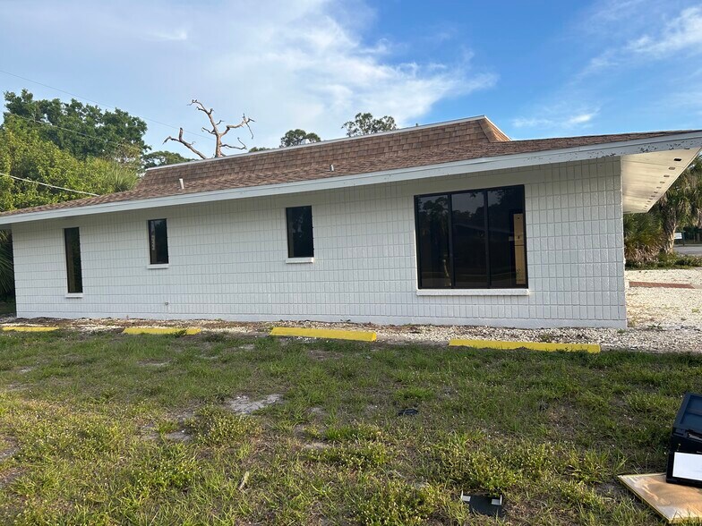 More Photos Of 695 Old Englewood Rd, Englewood Medical For Lease