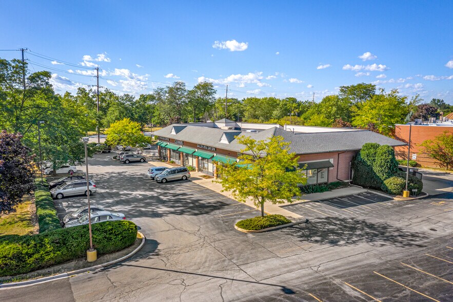 More Photos Of 1689 S State Route 59, Bartlett Storefront Retail Office For Lease