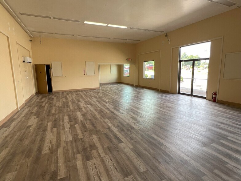 More Photos Of 11148 Tara Blvd, Hampton Auto Repair For Sale