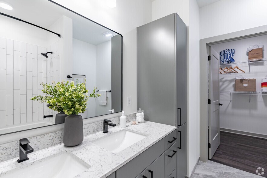 More Photos Of 445 Benton Ave, Nashville Apartments For Lease