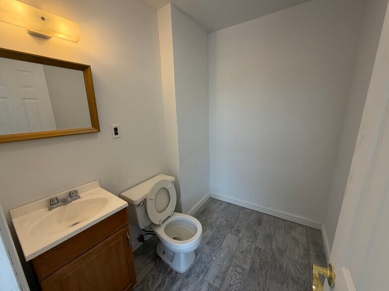 More Photos Of 2667 Coney Island Ave, Brooklyn Storefront Retail Office For Lease