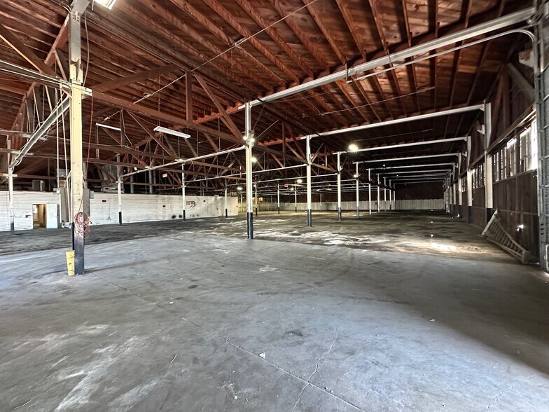 More Photos Of 1234 S Aurora St, Stockton Warehouse For Lease