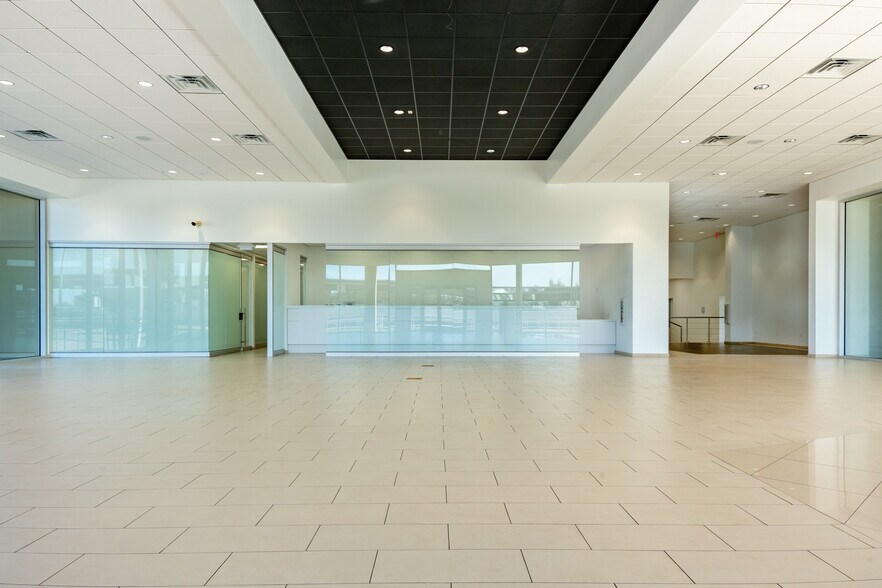 More Photos Of 19300 Northwest Fwy, Houston Auto Dealership For Sale