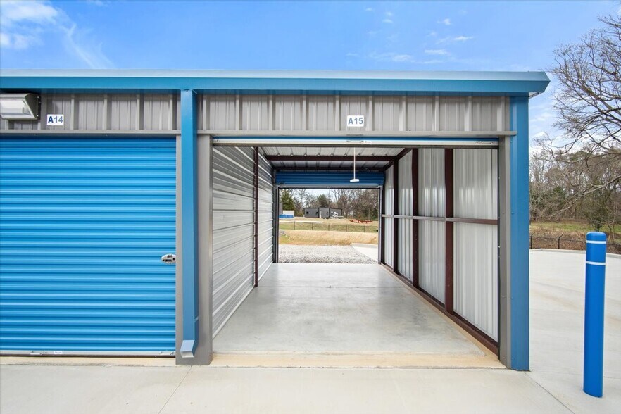 More Photos Of 2245 Boyds Creek Hwy, Sevierville Self Storage For Sale