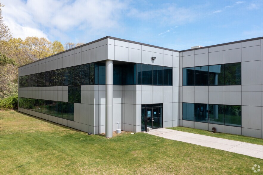 More Photos Of 20 Ramsey Rd, Shirley Light Manufacturing For Lease