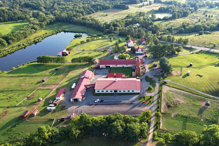 More Photos Of 15158 Berlin Tpke, Purcellville Lodge Meeting Hall For Lease
