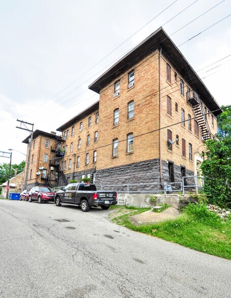 More Photos Of 200 E Elizabeth St, Pittsburgh Apartments For Sale