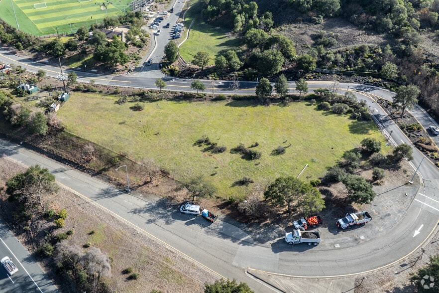 More Photos Of 1 Wilder Rd, Orinda Land For Sale