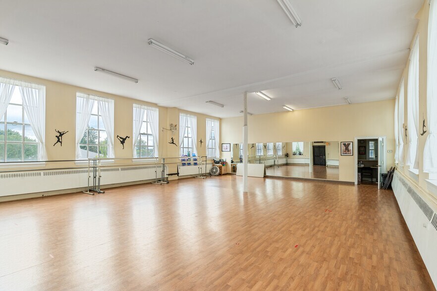 More Photos Of 11 Sanborn St, Reading Specialty For Sale