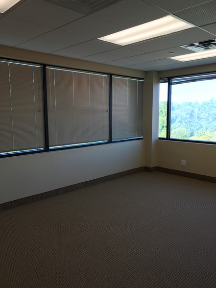 More Photos Of 280 State Route 35, Red Bank Medical For Lease