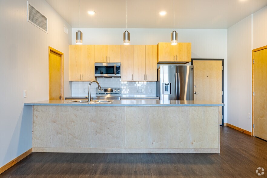 More Photos Of 103 Virginia St, Sioux City Apartments For Lease