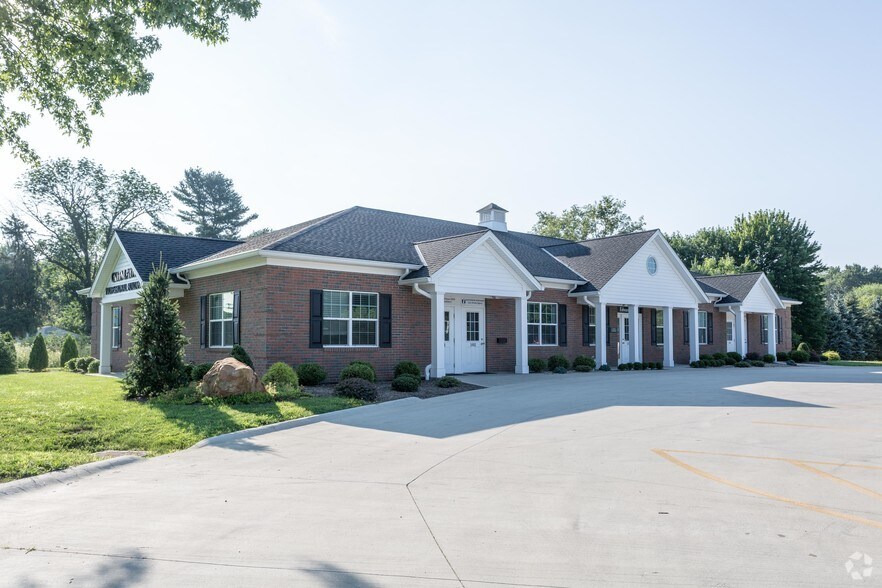 Primary Photo Of 36591 Center Ridge Rd, North Ridgeville Medical For Lease