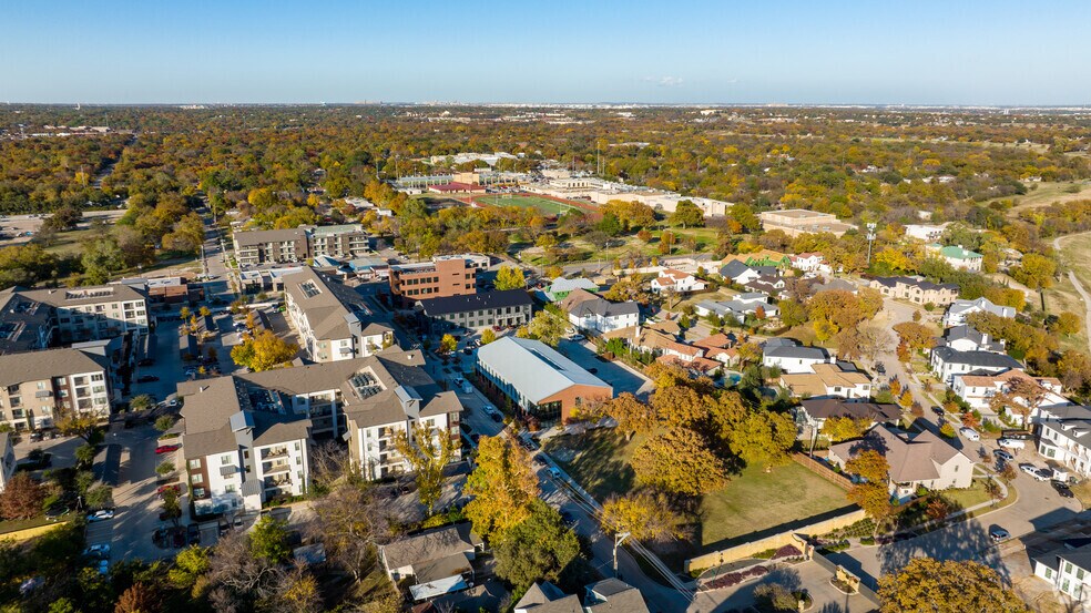 More Photos Of 133 Nursery Ln, Fort Worth Office For Lease
