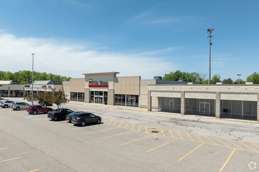 More Photos Of 23120-23290 Broadway Ave, Oakwood Village General Retail For Lease