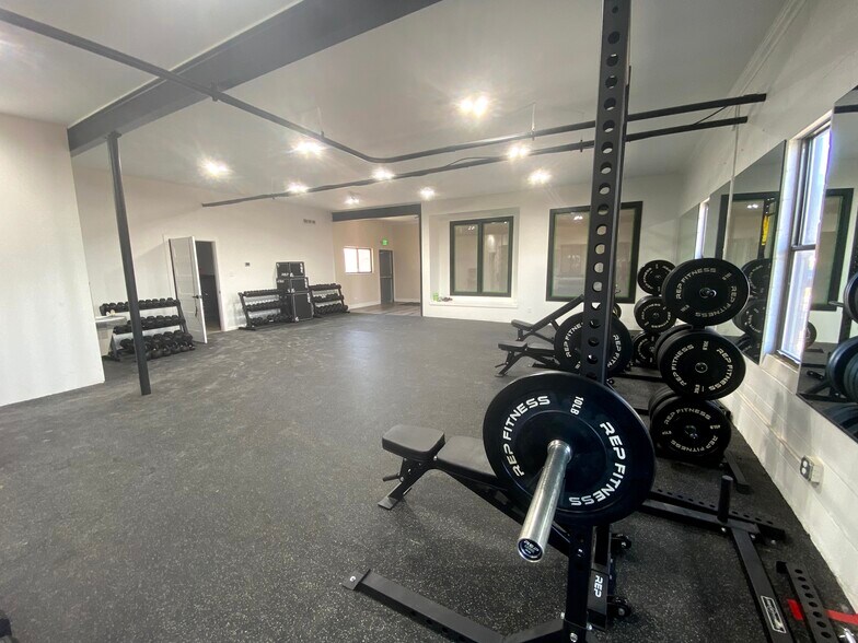 More Photos Of 3803 Niagara St, Denver Freestanding For Lease