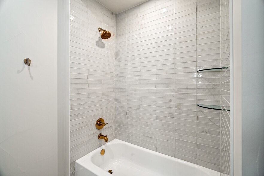 More Photos Of 421 Chestnut St, Buena Vista Apartments For Sale