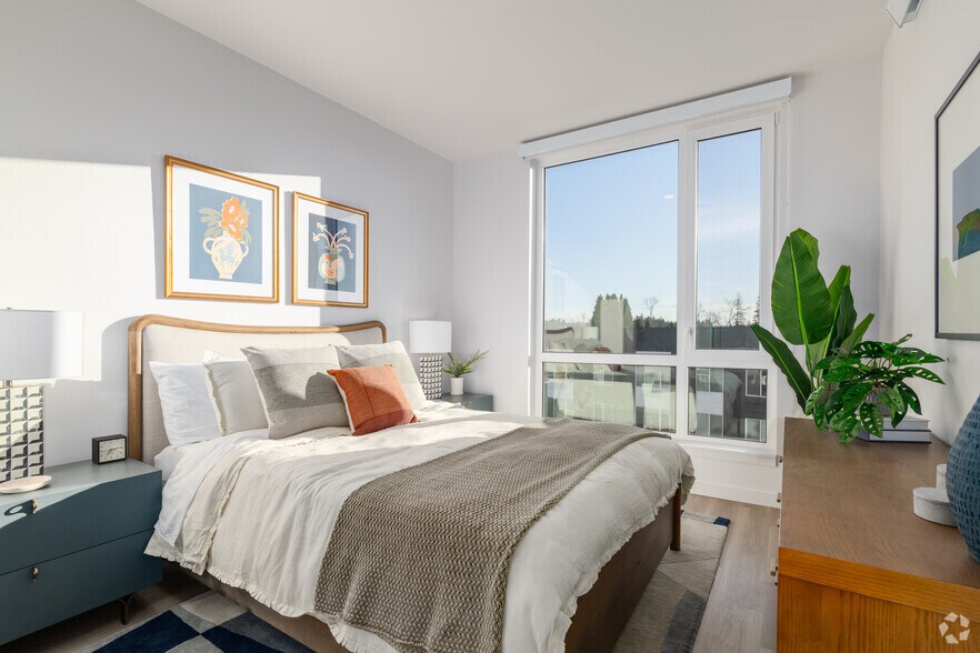 More Photos Of 1390 NE Compton Dr, Hillsboro Multifamily For Sale