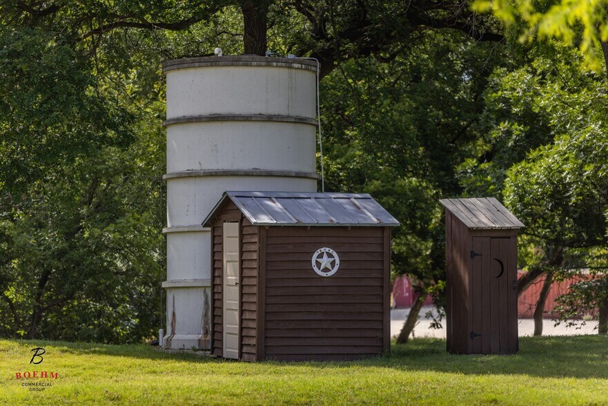 More Photos Of 50500 Interstate 10 W, Comfort Office For Sale