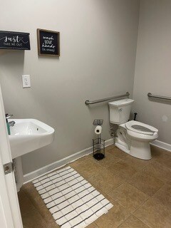 More Photos Of 10224 Hickorywood Hill Ave, Huntersville Office For Sale