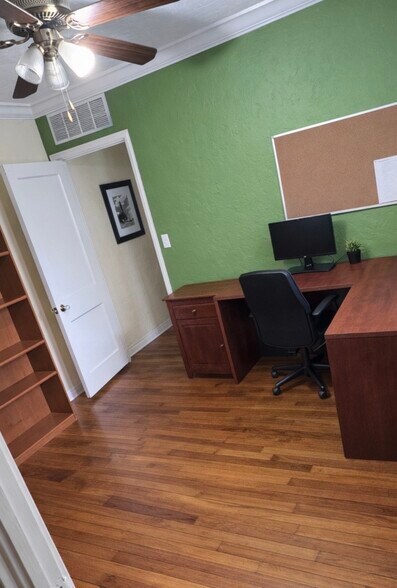 More Photos Of 1002 NE 1st St, Pompano Beach Office For Lease
