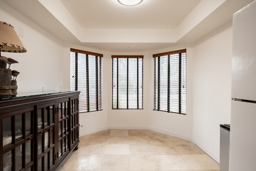 More Photos Of 1016 W Big Bear Blvd, Big Bear City Office Residential For Sale