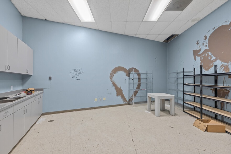 More Photos Of 429 E March Ln, Stockton Unknown For Lease