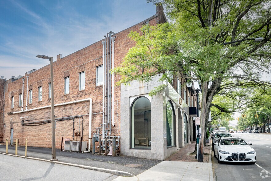 More Photos Of 113-117 Middle Neck Rd, Great Neck Storefront Retail Office For Lease