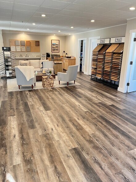 More Photos Of 40200 Truckee Airport Rd, Truckee Office For Lease