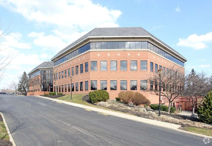 More Photos Of 7965 N High St, Columbus Coworking Space