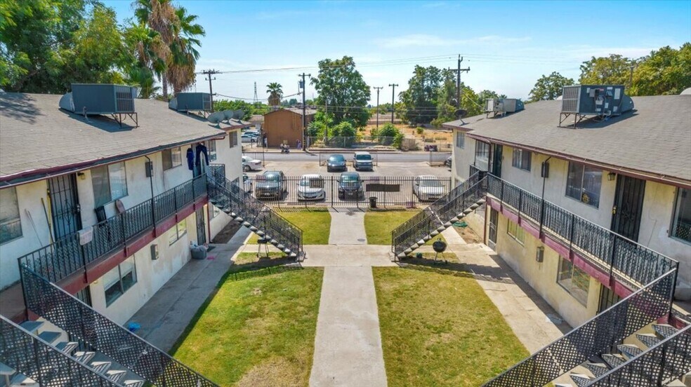 More Photos Of 116 Beardsley Ave, Bakersfield Apartments For Sale