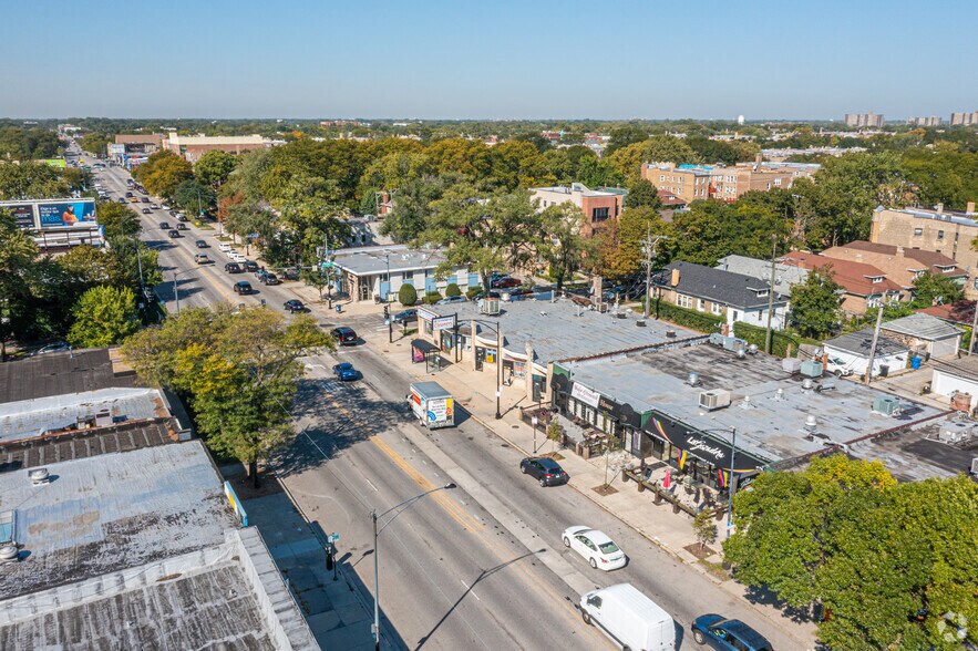 More Photos Of 2550-2558 W Peterson Ave, Chicago Office For Lease
