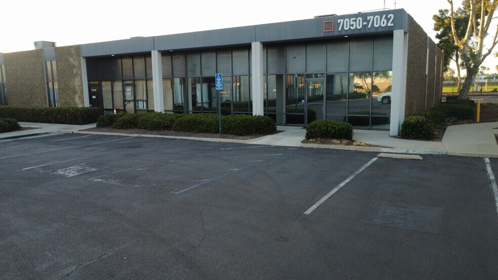 More Photos Of 7050-7062 Convoy Ct, San Diego Manufacturing For Lease